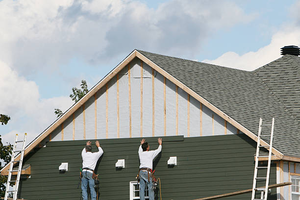 Professional Siding Contractor technician working in Topping, VA