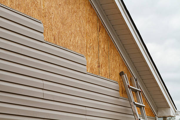 24/7 Emergency Siding Contractor experts in Topping, VA